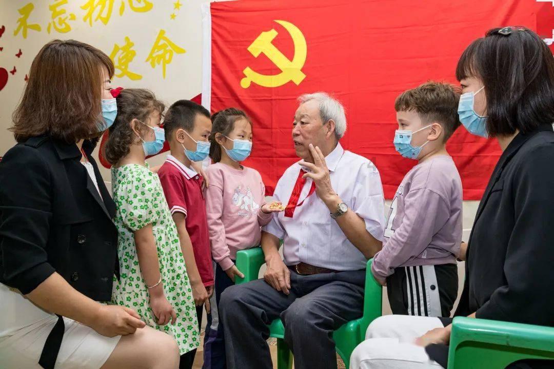 明星三缺一